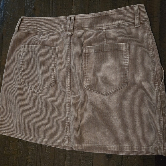 NWT Large Entro Taupe Camel Corduroy Mini Skirt Perfect For Fall - Picture 4 of 8